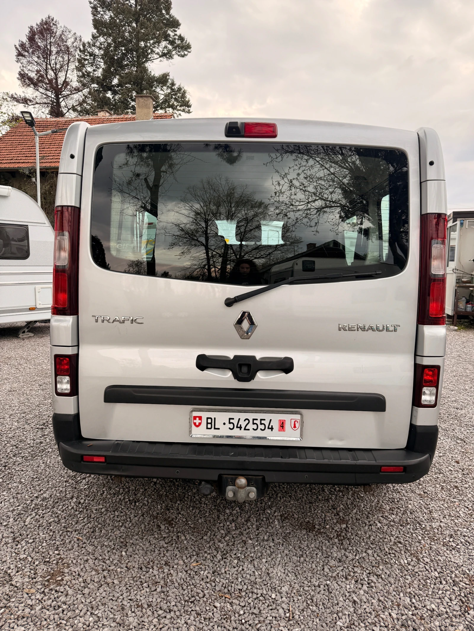 Renault Trafic, снимка 6 - Бусове и автобуси - 54347512