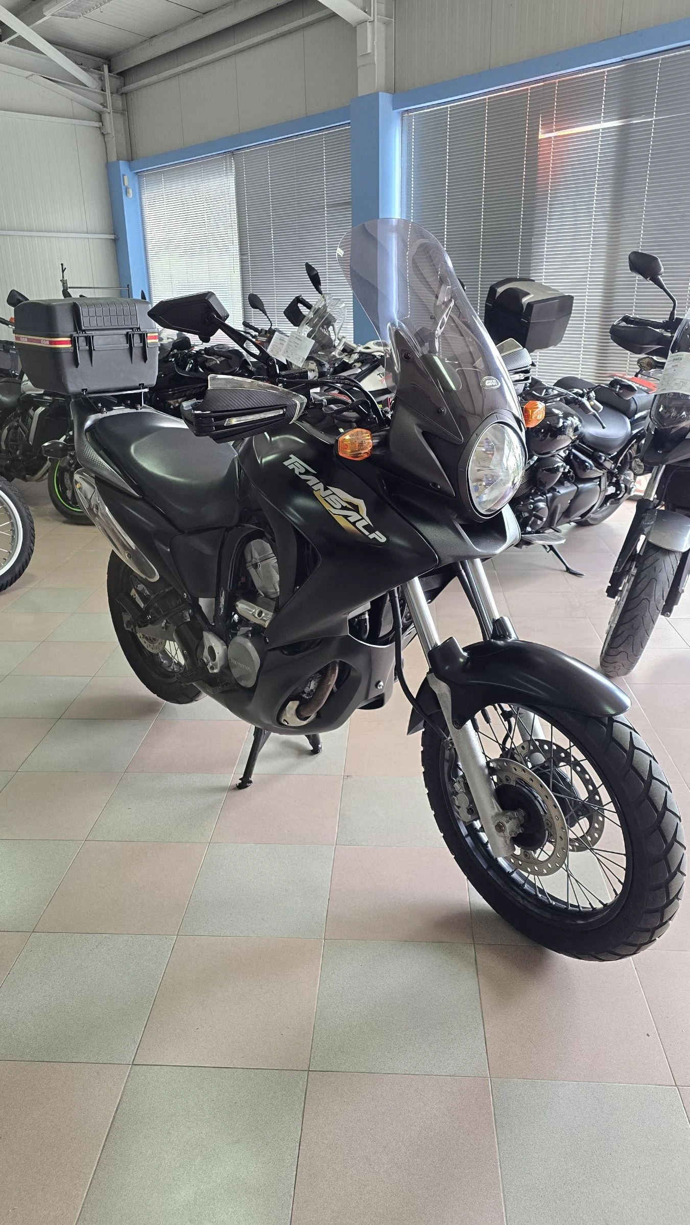 Honda Xlv 700  Transalp Лизинг !, снимка 3 - Мотоциклети и мототехника - 54257851