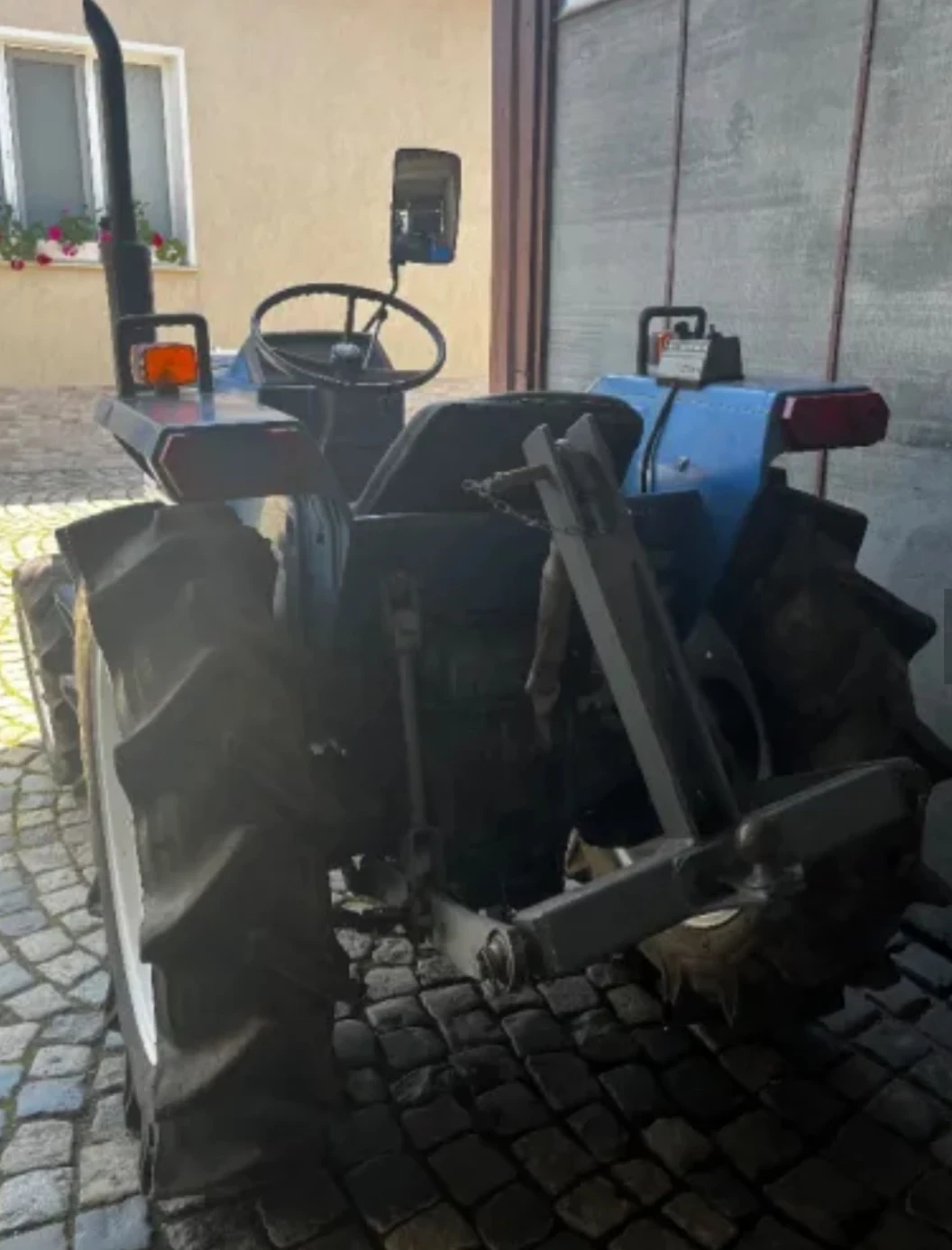 ������� ISEKI | Mobile.bg � ����������� 7