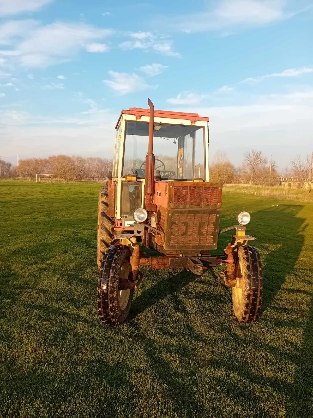 Трактор Болгар Болгар ТК - 80 с плуг 3х20, снимка 2 - Селскостопанска техника - 53899120