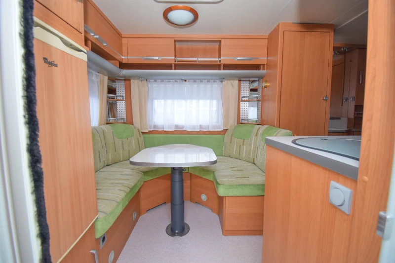 Каравана Wilk S3 450FS Birthday Edition+ Климатик/Форселт, снимка 6 - Каравани и кемпери - 52587958