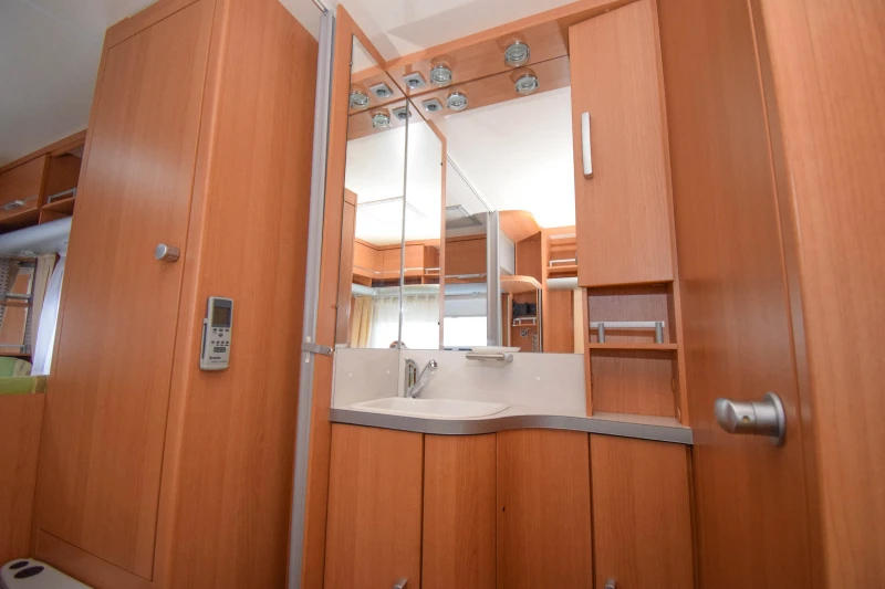 Каравана Wilk S3 450FS Birthday Edition+ Климатик/Форселт, снимка 16 - Каравани и кемпери - 52587958