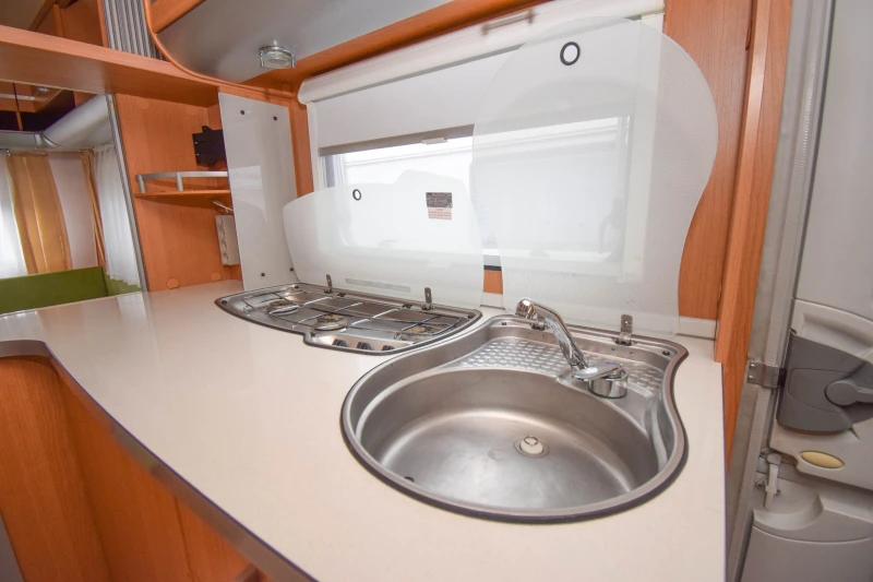 Каравана Wilk S3 450FS Birthday Edition+ Климатик/Форселт, снимка 10 - Каравани и кемпери - 52587958