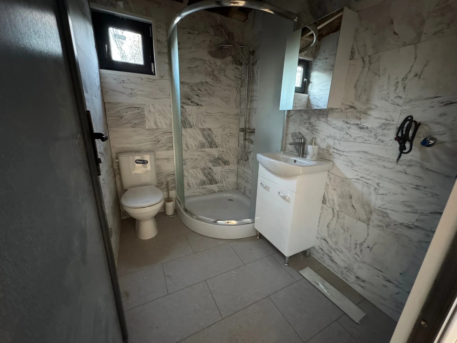  Hobby   33 2 | Mobile.bg   13