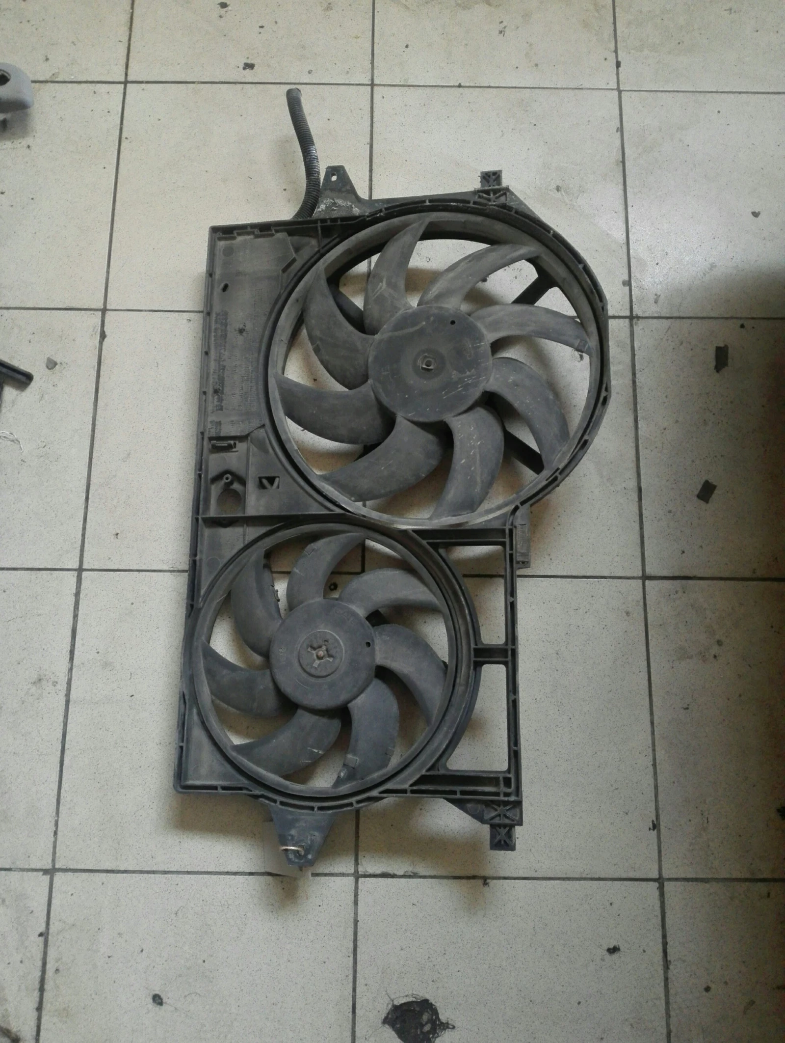 ����� ������� ������ 1.9�� | Mobile.bg � ����������� 1