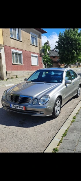 Mercedes-Benz E 350 Авангард4Matik Подгрев Обдухване Масаж Газ Пружини, снимка 1