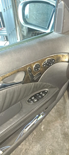 Mercedes-Benz E 350 Авангард4Matik Подгрев Обдухване Масаж Газ Пружини, снимка 10