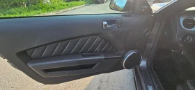 Ford Mustang 3, 7 V6 Premium, снимка 15