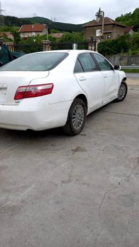 Toyota Camry 2.4i 1