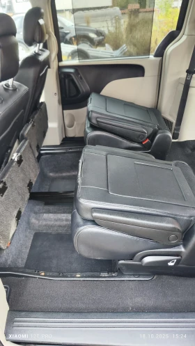 Chrysler Town and Country | Mobile.bg    9