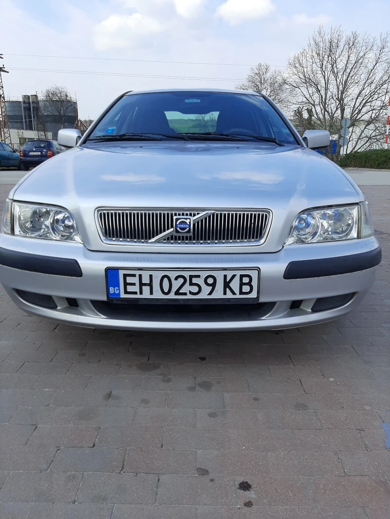 Volvo S40, снимка 2 - Автомобили и джипове - 49033053