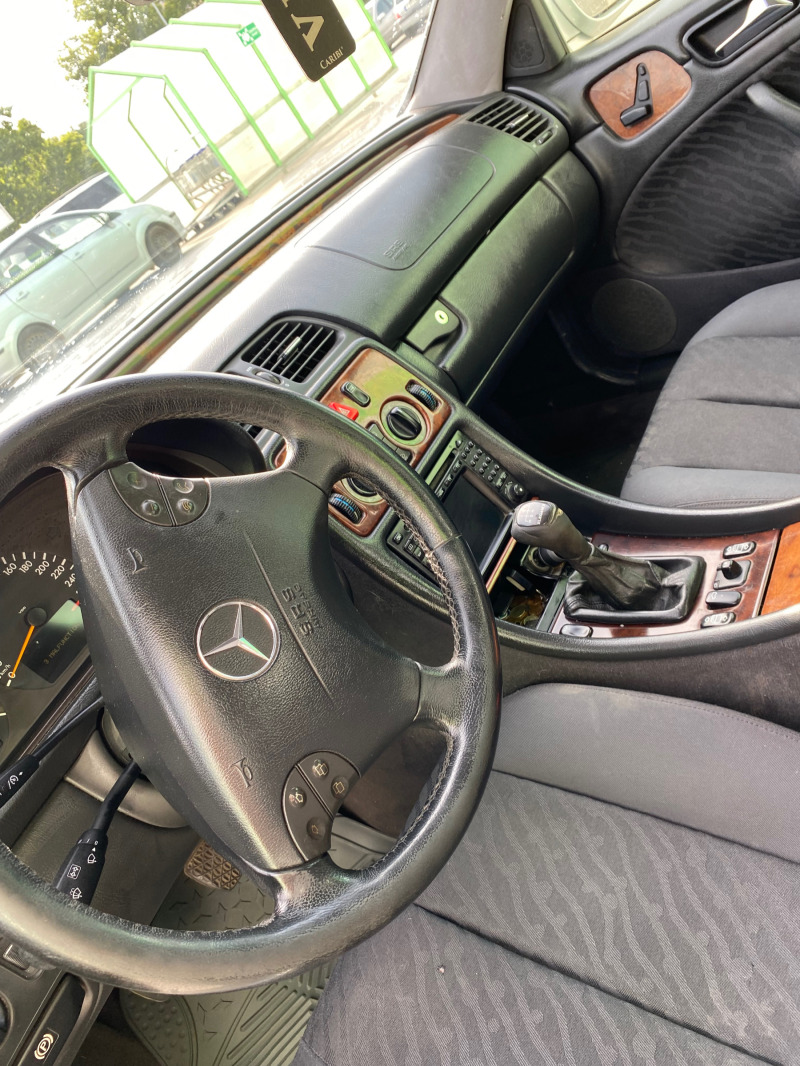 Mercedes-Benz CLK, снимка 1 - Автомобили и джипове - 46447790