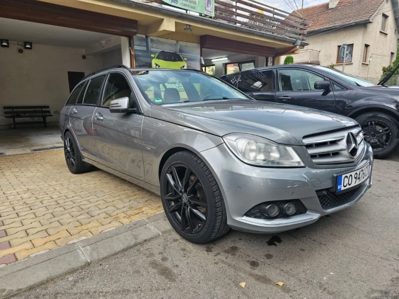 Mercedes-Benz C 180, снимка 3 - Автомобили и джипове - 48409904