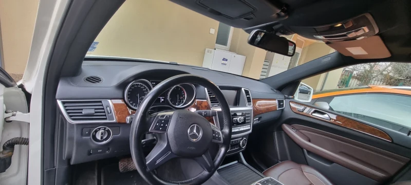 Mercedes-Benz ML 550 AMG, снимка 7 - Автомобили и джипове - 48617581