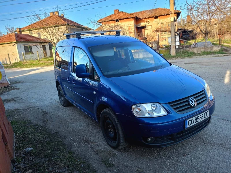 VW Caddy, снимка 7 - Автомобили и джипове - 49589429