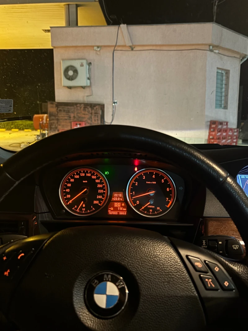 BMW 525, снимка 5 - Автомобили и джипове - 52153399