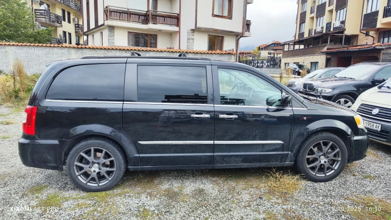 Chrysler Town and Country, снимка 17 - Автомобили и джипове - 52102523