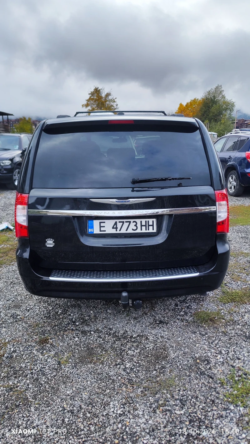 Chrysler Town and Country, снимка 6 - Автомобили и джипове - 52102523