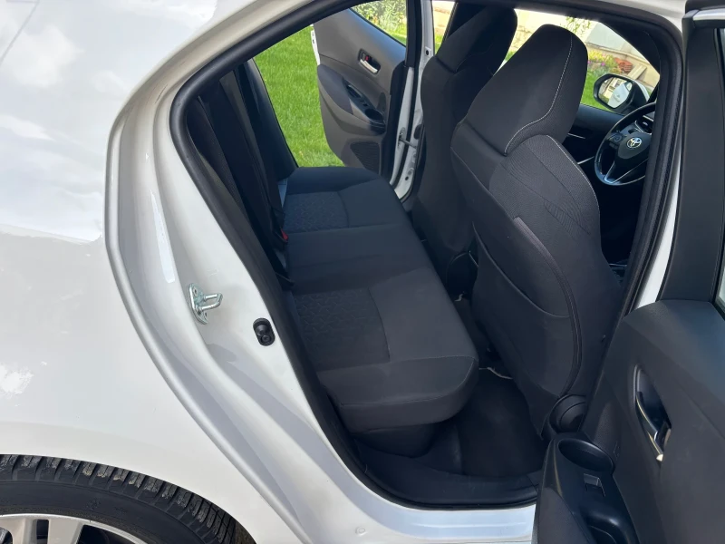 Toyota Corolla 1.8 Executive , снимка 11 - Автомобили и джипове - 52606896