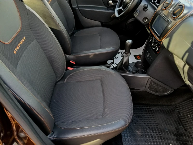 Dacia Sandero STEPWAY FULL, снимка 10 - Автомобили и джипове - 52481326