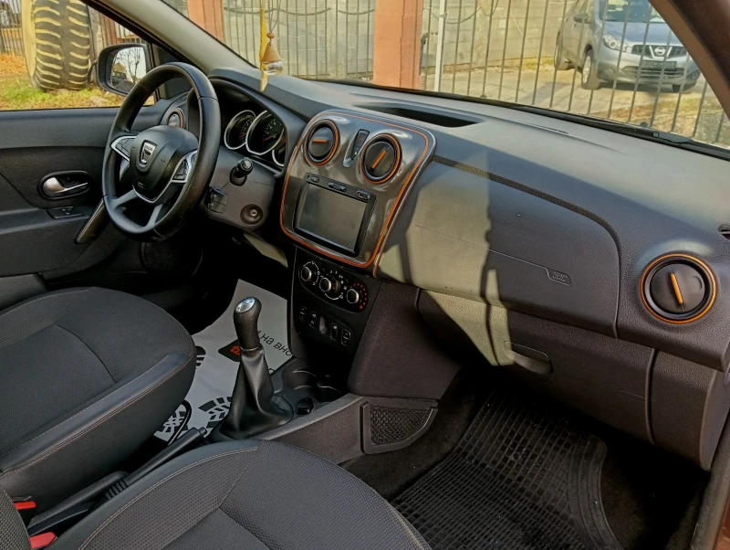 Dacia Sandero STEPWAY FULL, снимка 11 - Автомобили и джипове - 52481326