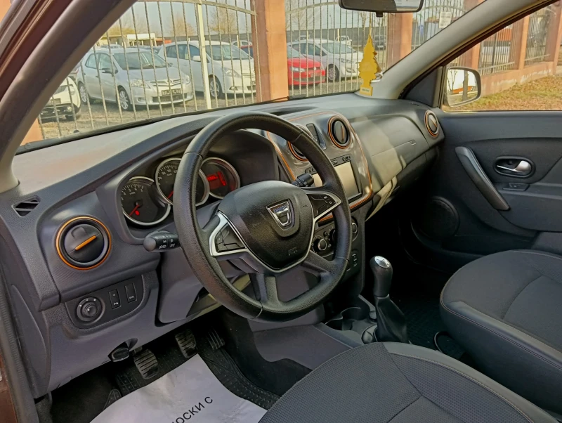 Dacia Sandero STEPWAY FULL, снимка 8 - Автомобили и джипове - 52481326