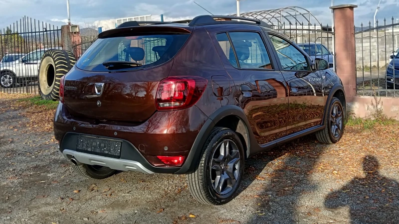 Dacia Sandero STEPWAY FULL, снимка 4 - Автомобили и джипове - 52481326