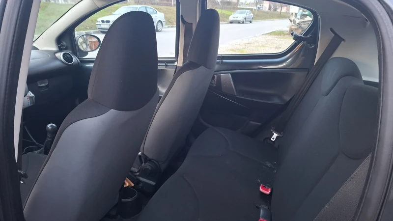 Toyota Aygo, снимка 8 - Автомобили и джипове - 53455395