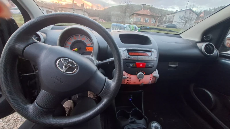 Toyota Aygo, снимка 6 - Автомобили и джипове - 53455395