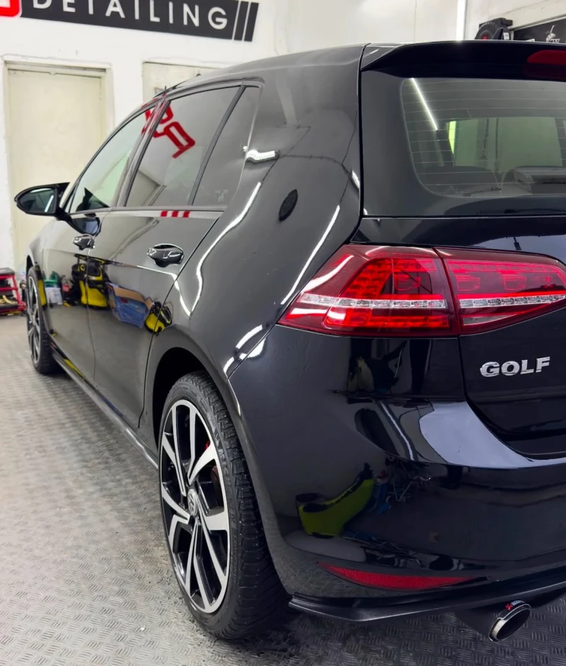 VW Golf 1.6 GTI OPTIK, снимка 5 - Автомобили и джипове - 53306193