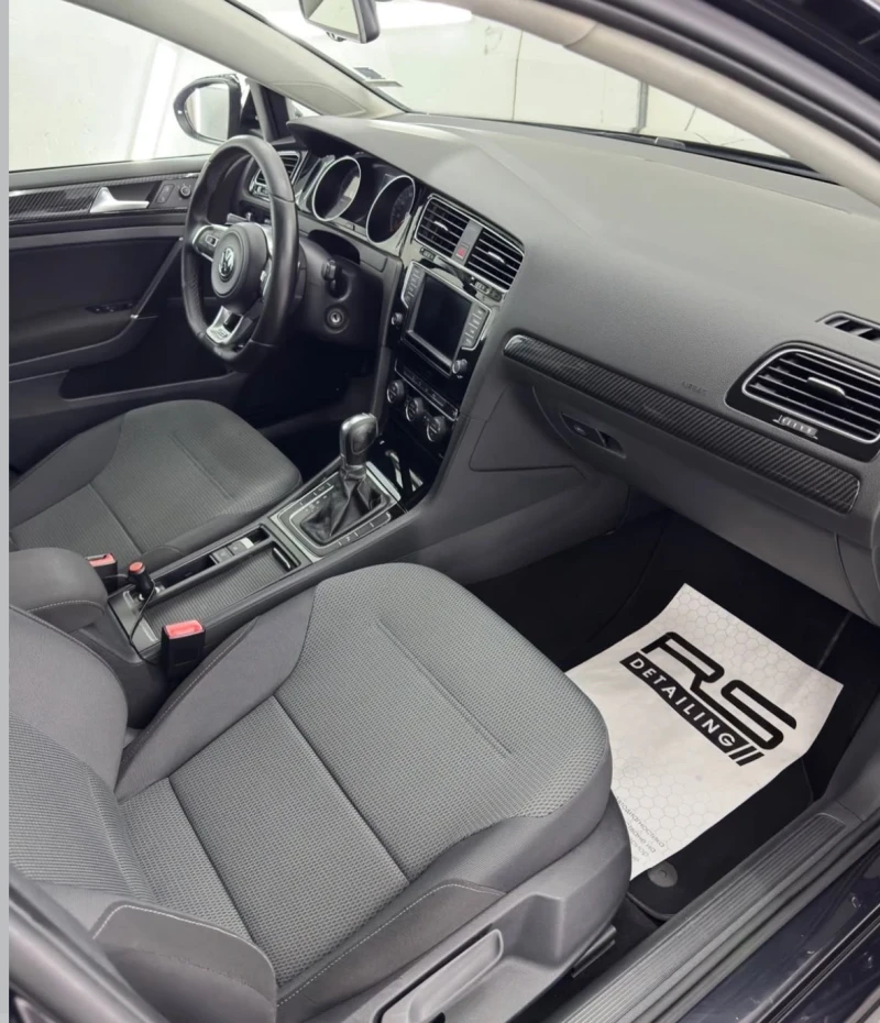 VW Golf 1.6 GTI OPTIK, снимка 9 - Автомобили и джипове - 53306193