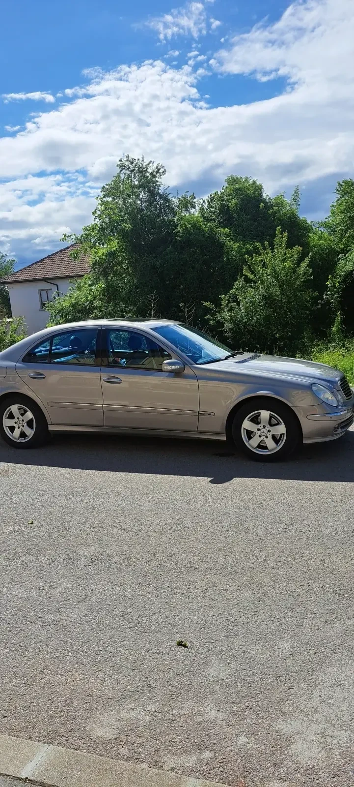 Mercedes-Benz E 350 Авангард 4Matik Подгрев Обдухване Масаж Газ - изображение 3