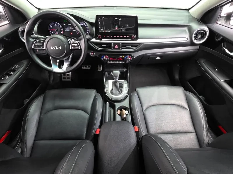 Kia K3 2Nd Generation 1.6 Prestige, снимка 7 - Автомобили и джипове - 54953948