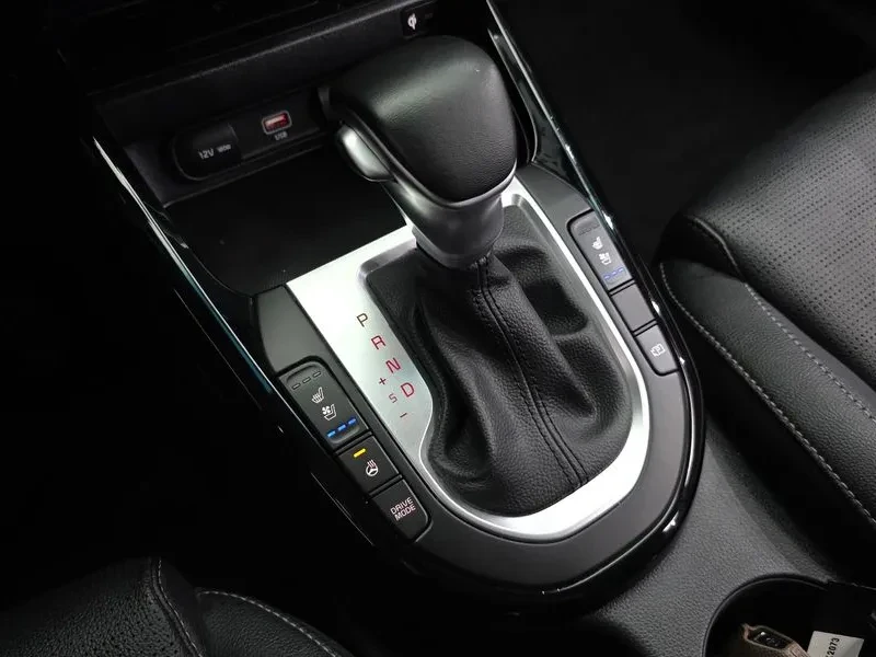 Kia K3 2Nd Generation 1.6 Prestige, снимка 9 - Автомобили и джипове - 54953948