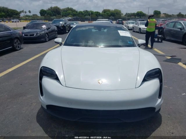 Porsche Taycan 4S | ПАНОРАМА | AWD | ОБДУХВАНЕ | DISTRONIC, снимка 11 - Автомобили и джипове - 55262326