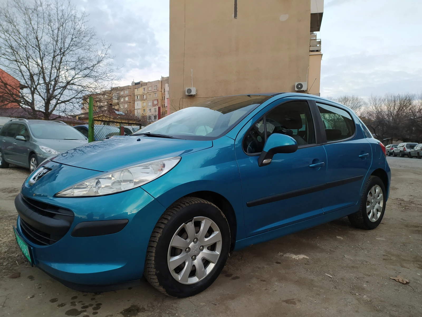 Peugeot 207 1.4  73 к.с. KLIMA - изображение 3