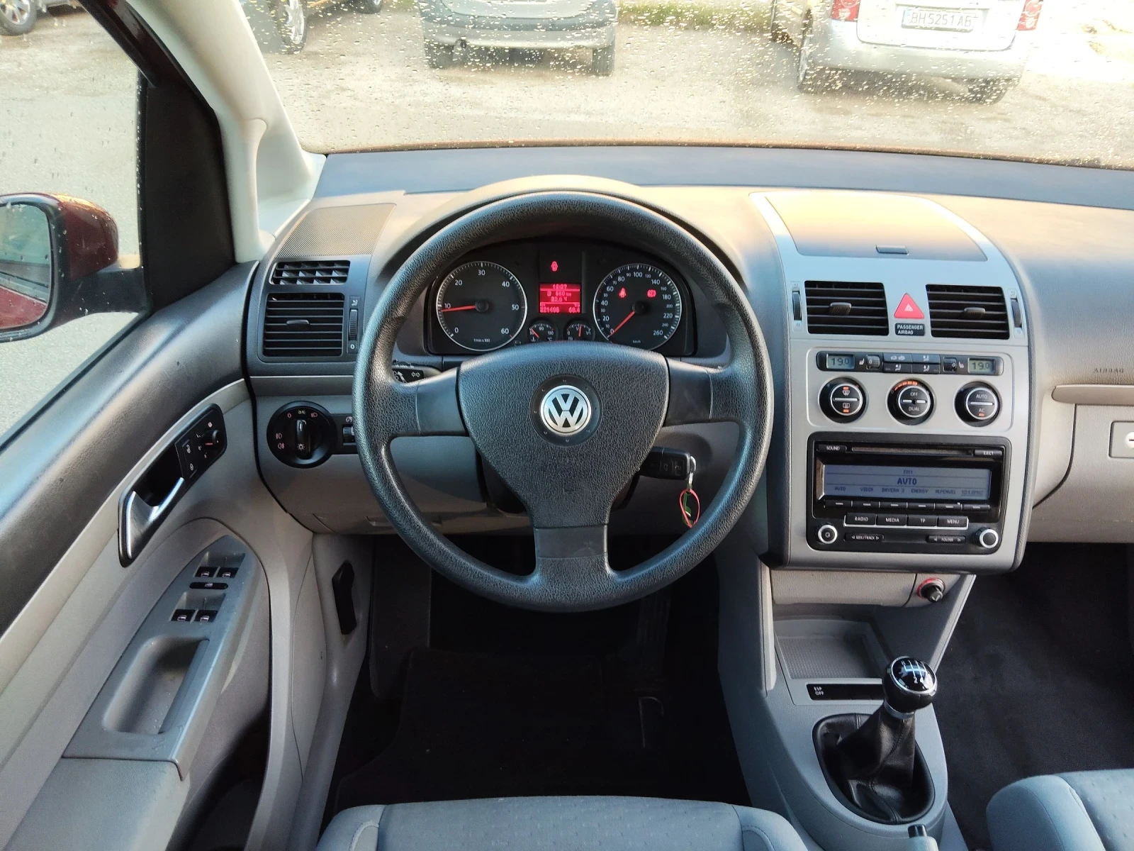 VW Touran 1.9 TDI TRENDLINE GERMANY , снимка 13 - Автомобили и джипове - 36613691