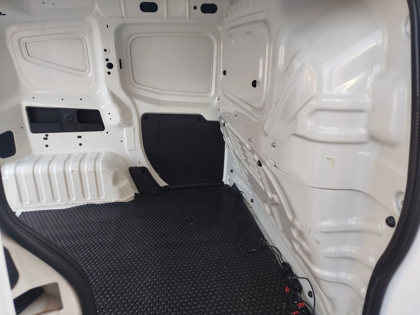 Fiat Fiorino 1.4 PROFESSIONAL EURO 6B, снимка 12 - Автомобили и джипове - 36613691