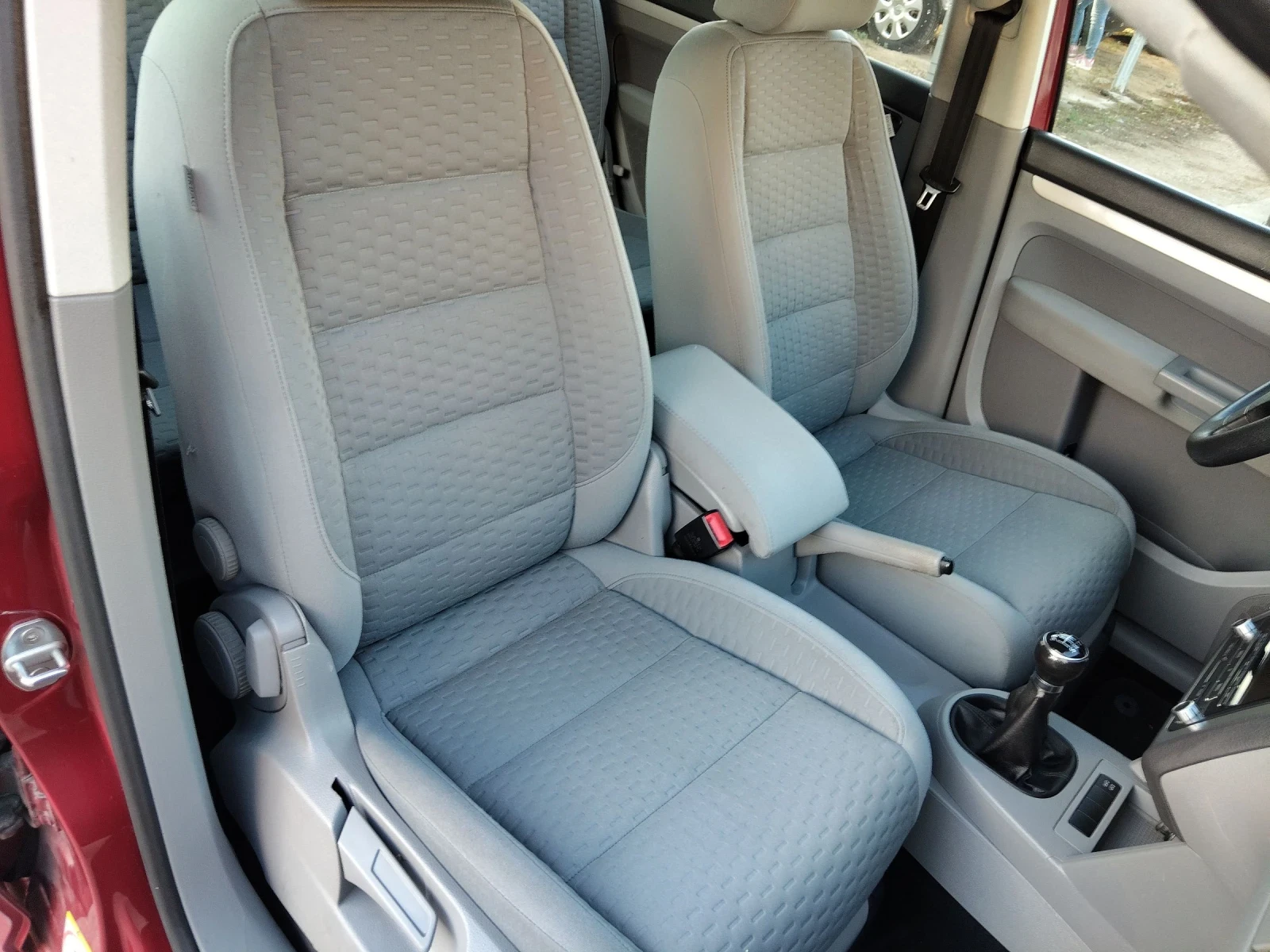 VW Touran 1.9 TDI TRENDLINE GERMANY , снимка 8 - Автомобили и джипове - 36613691
