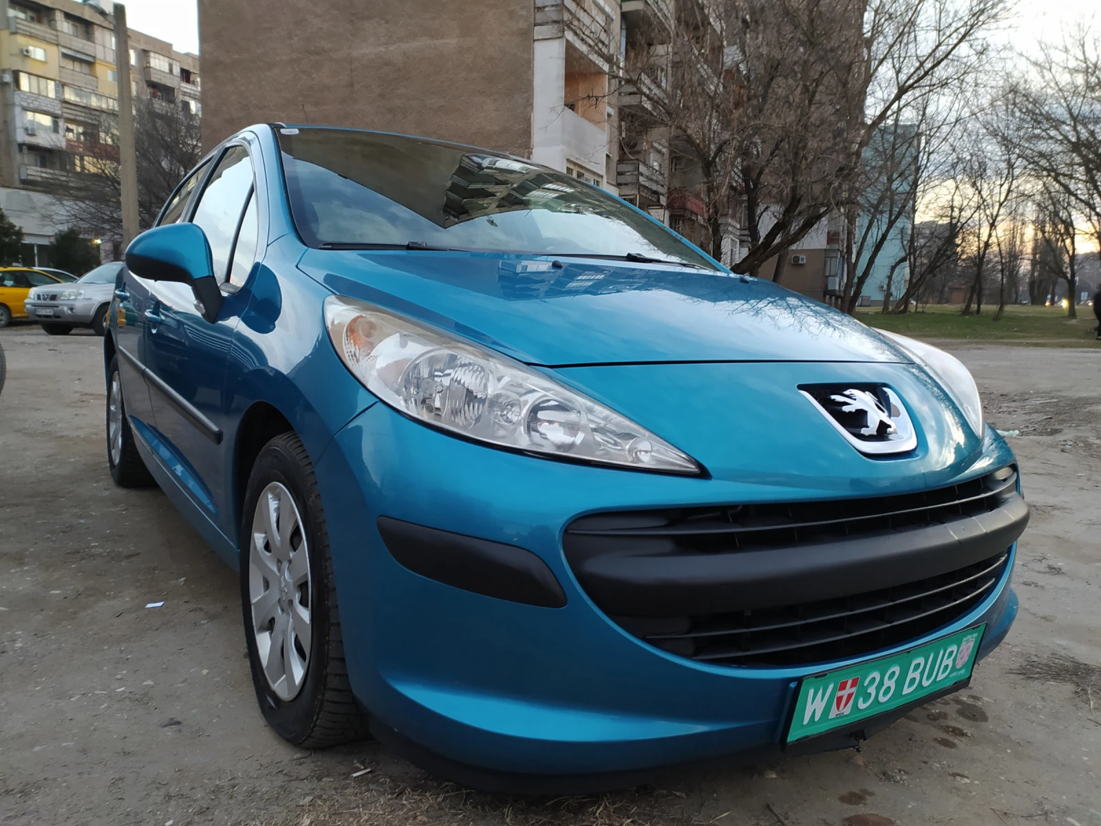 Peugeot 207 1.4  73 к.с. KLIMA - изображение 2