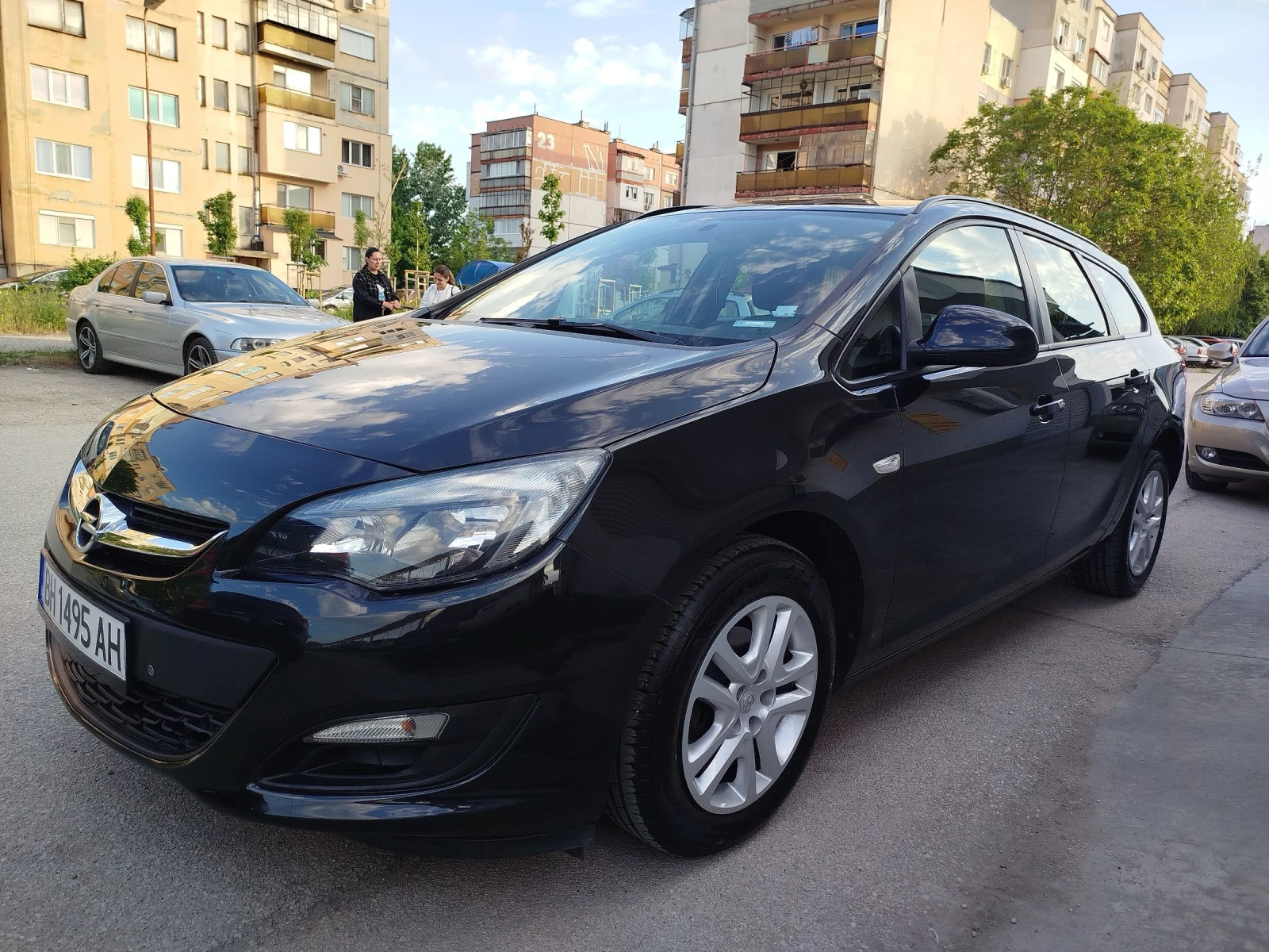 Opel Astra J 1.4i FACELIFT SPORTS TOURER , снимка 9 - Автомобили и джипове - 36613691