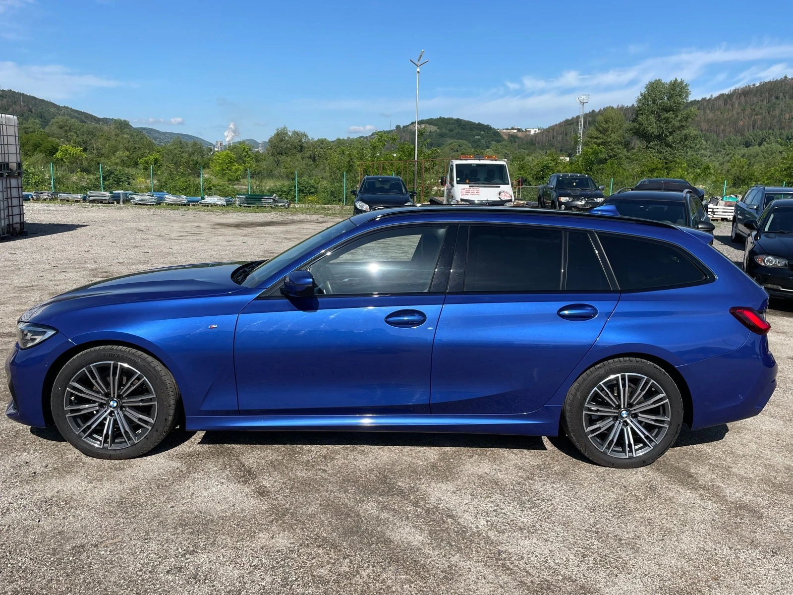 BMW 320 ПЕРФЕКТЕН X-Drive - изображение 4