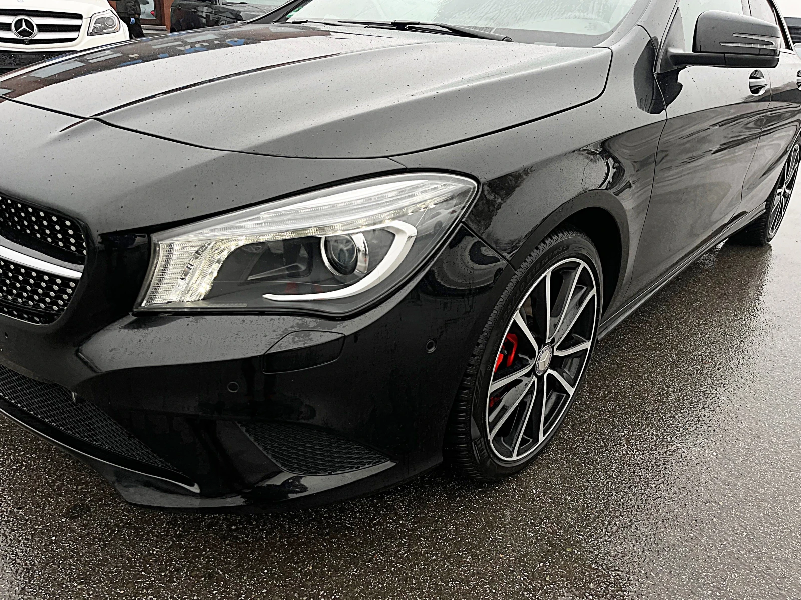 Mercedes-Benz CLA 200 AMG OPTIK-LED-BIXENON-NAVI-SPORT-ПОДГРЯВАНЕ-DE - изображение 4