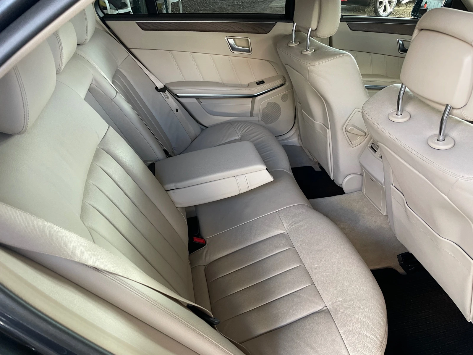 Mercedes-Benz E 250 CDI-4-MATIC-AVANTGARDE-LED-NAVI-   | Mobile.bg   17