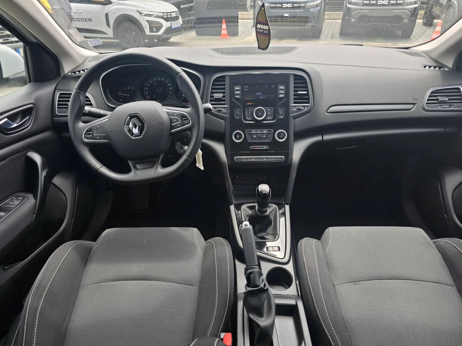 Renault Megane Energy dCi 95 к.с. дизел Stop&Start - изображение 7