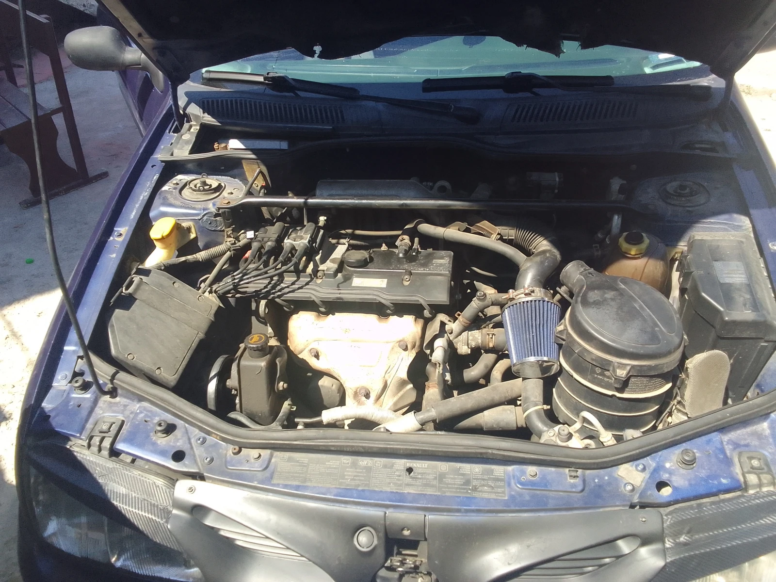 Renault Megane 1.6 - изображение 4