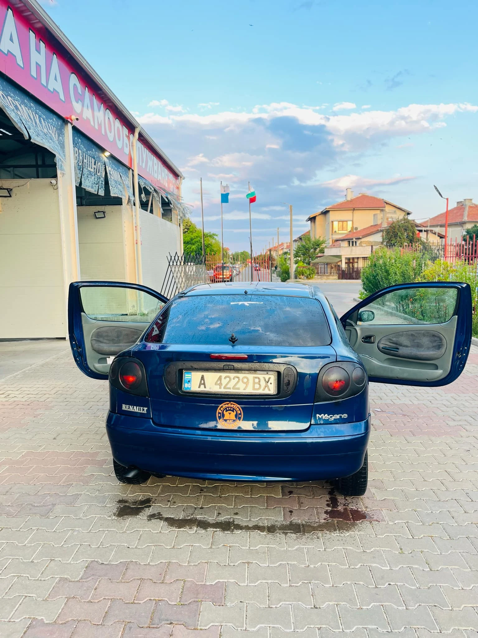 Renault Megane 1.6 - изображение 5