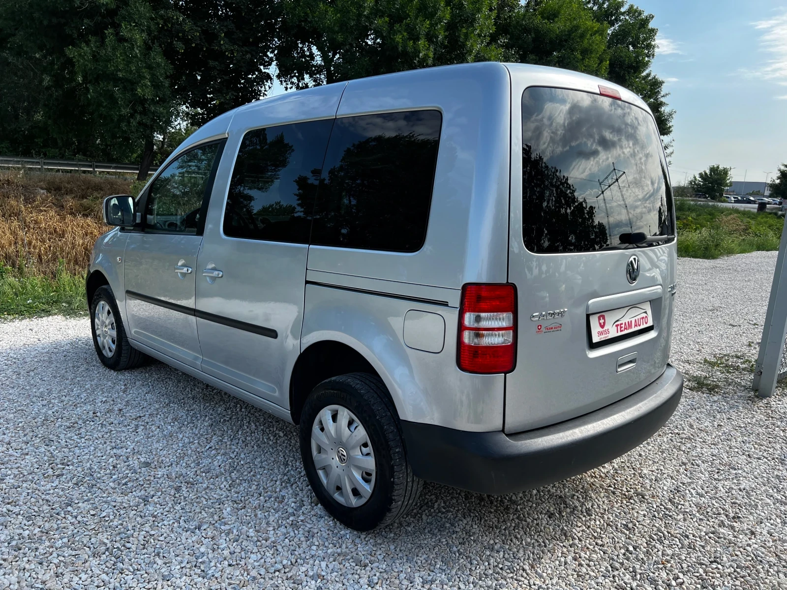 VW Caddy 2.0TDI 4X4 6-SPEED - изображение 6