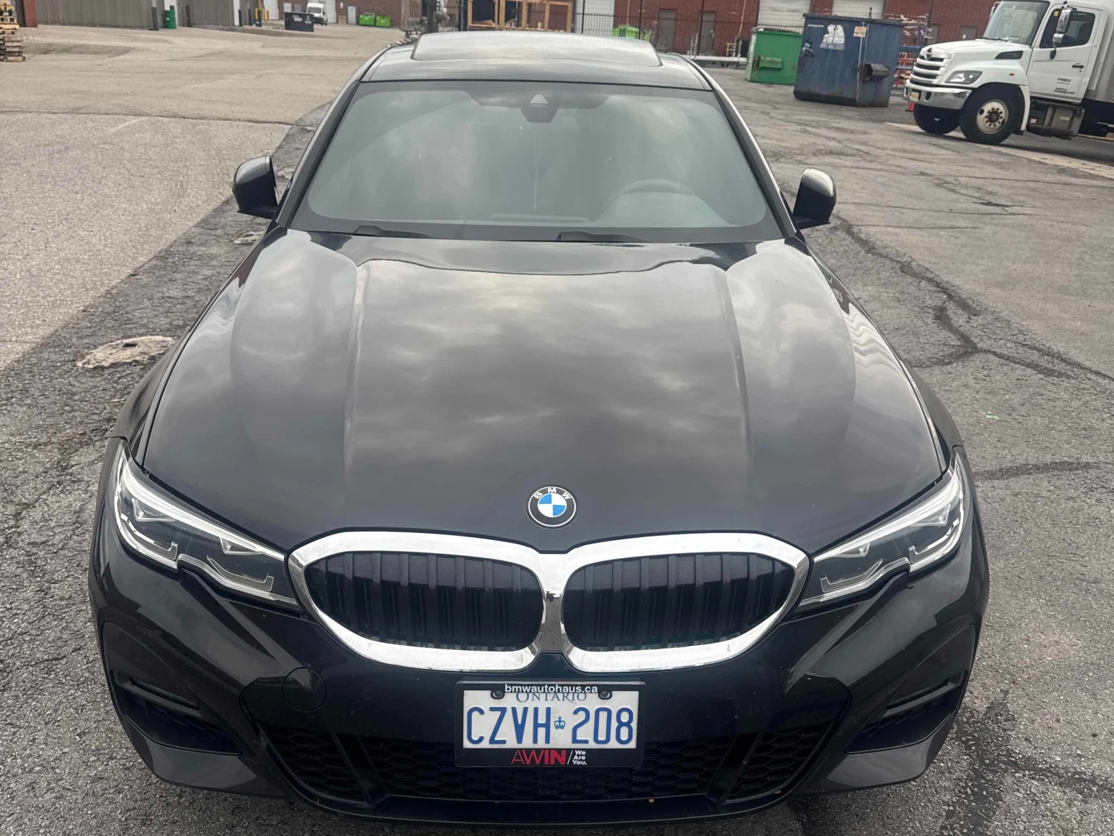 BMW 330 I xDrive* CARFAX* АВТОФИНАНСИРАНЕ*  - изображение 2