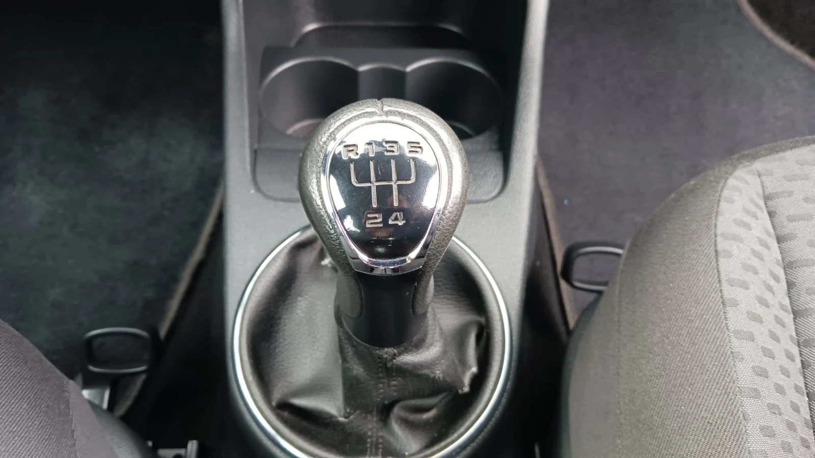 Skoda Fabia 1.2 TSI 4  | Mobile.bg   13